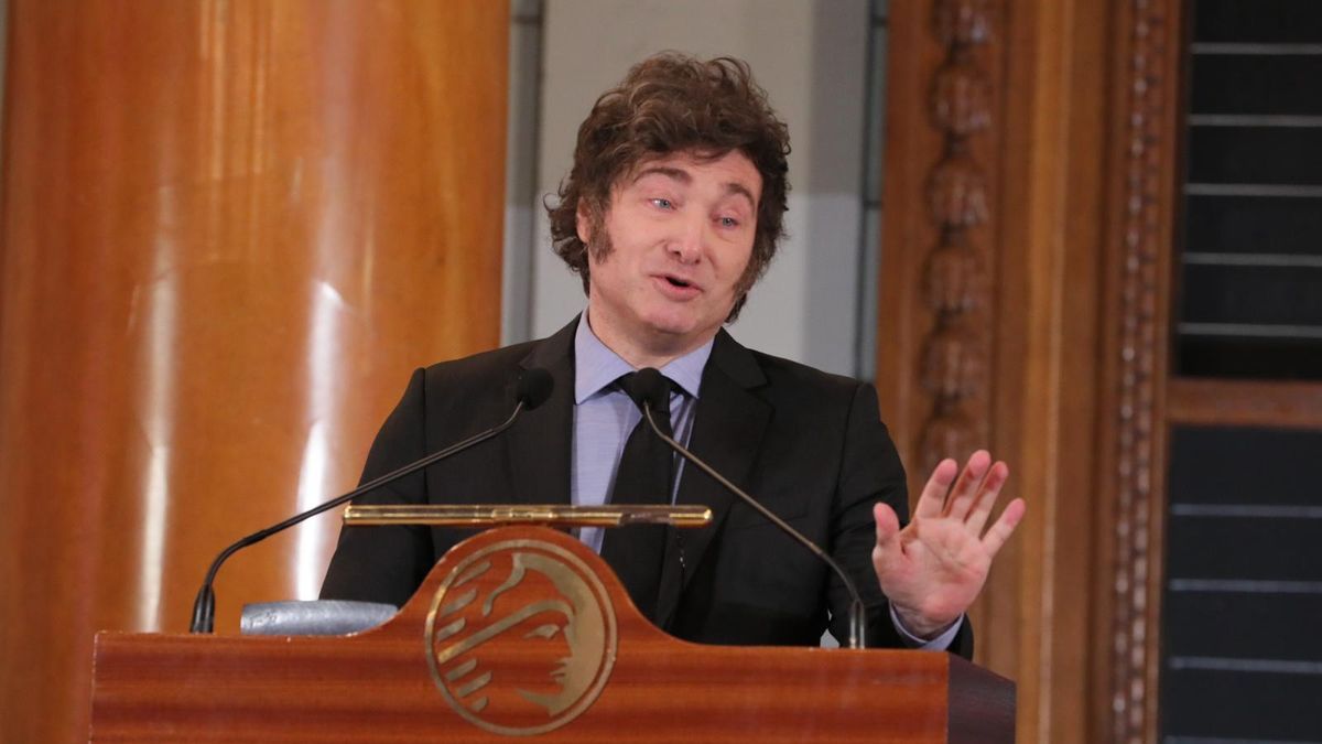 Javier Milei volvió a llamar degenerados fiscales a los legisladores y