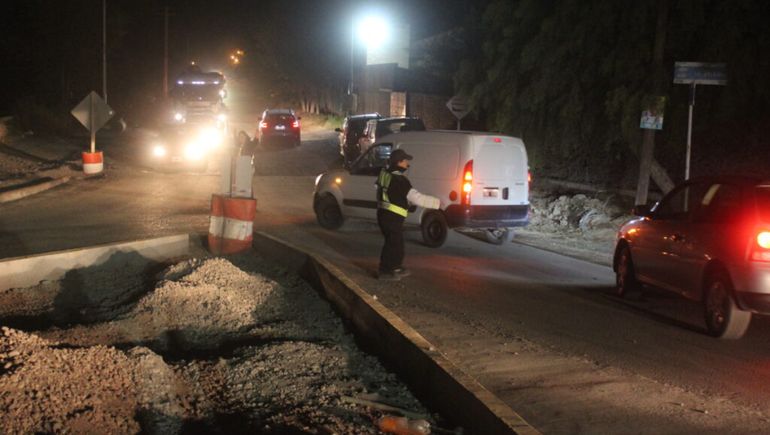 Centenario Una M Quina Rompi Un Ca O De Gas En La Ruta Y Desviaron