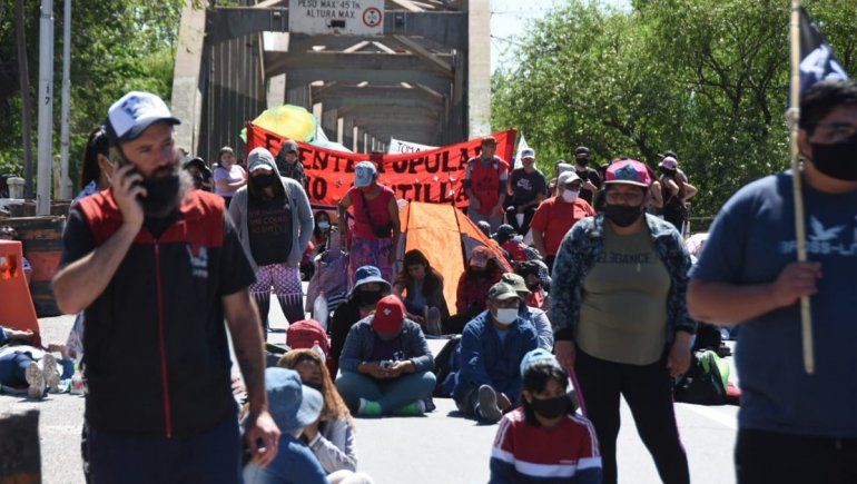 Organizaciones Sociales Cortaron Los Puentes Autov A Norte Y Ruta