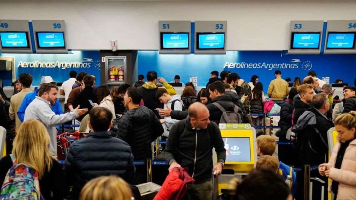 Comenzó el paro de pilotos de Aerolíneas Argentinas cancelaciones