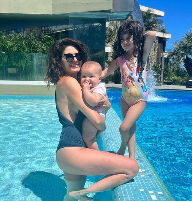 Las fotos más lindas de las vacaciones de Isabel Macedo y sus hijas en