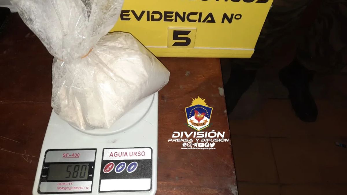 Detuvieron A Tres Personas Con Medio Kilo De Coca Na En Un Kiosco Narco