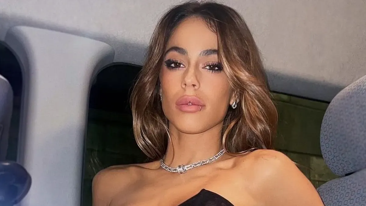 Casi desnuda Tini Stoessel deslumbró en los Premios MTV con un