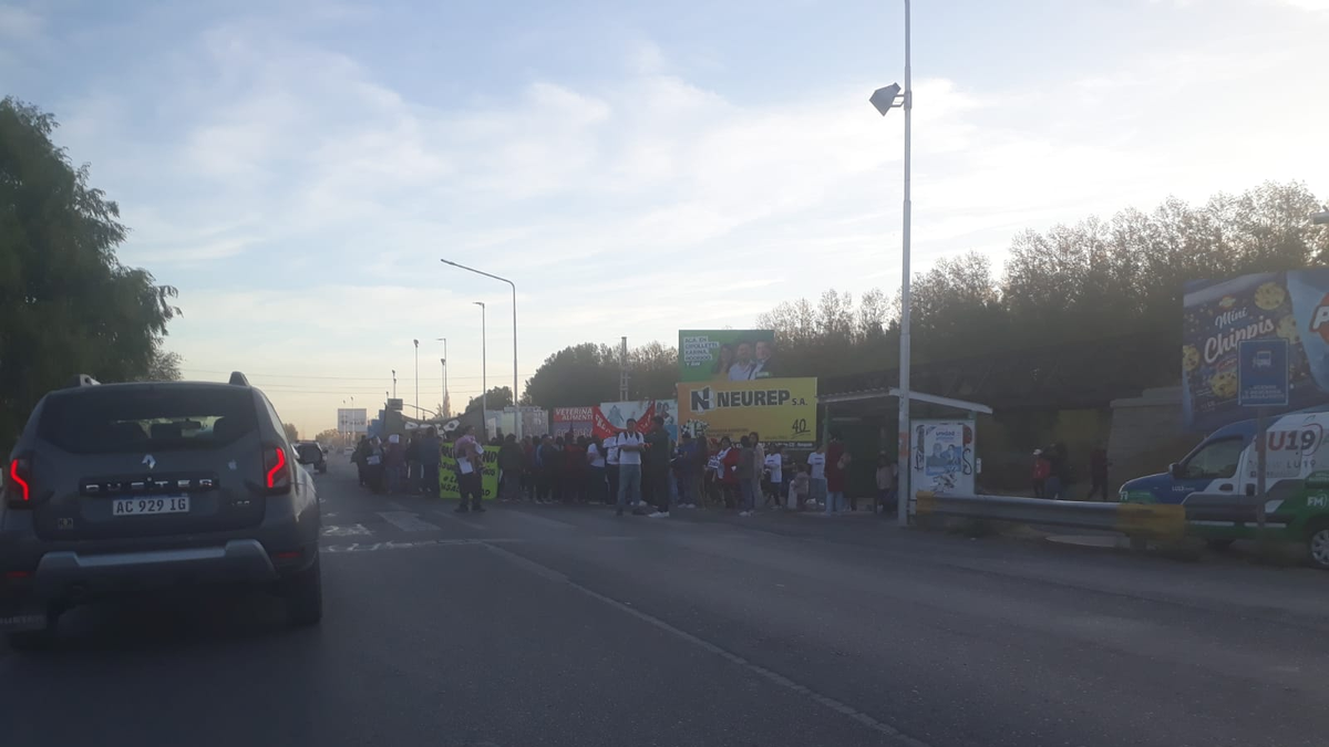 Una protesta complica el tránsito en los puentes carreteros