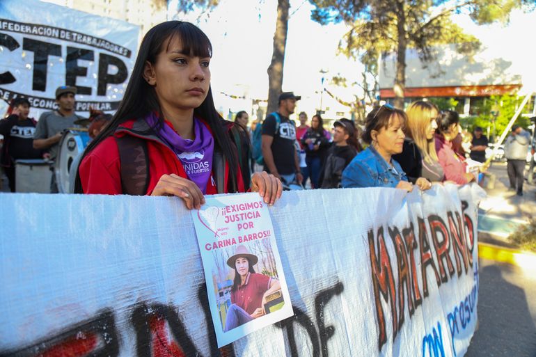 Femicidio Los Neuquinos Marcharon Para Pedir Justicia Por Carina