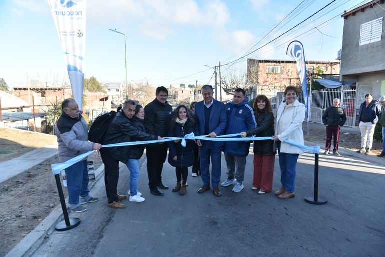 Mariano Gaido Y Rolando Figueroa Inauguraron Una Nueva Obra De Asfalto