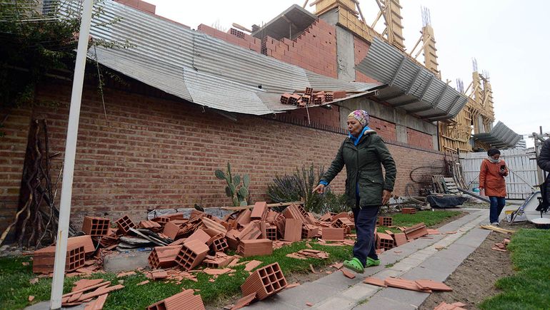 Derrumbe En Un Edificio Del Santa Genoveva Estoy Viva De Milagro