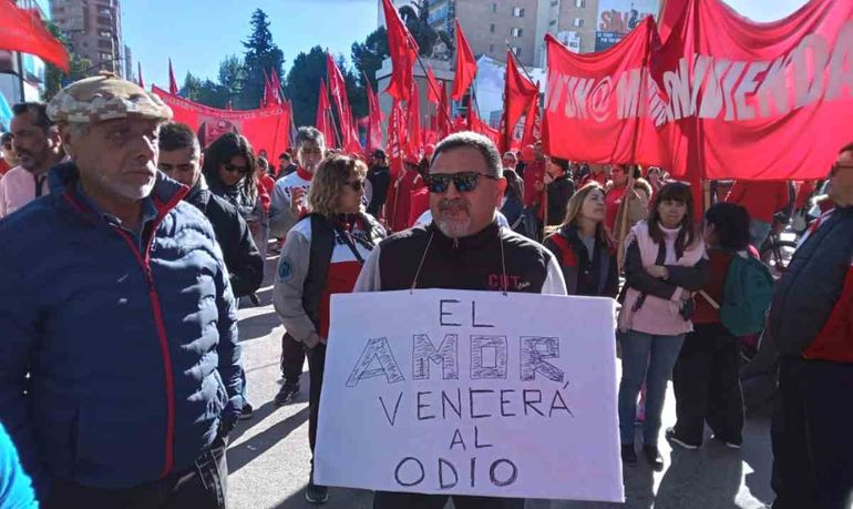 Las Fotos De La Movilizaci N En Repudio Al Ataque Contra Cfk En Neuqu N