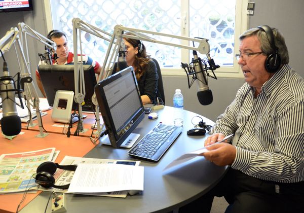 Resultado de imagen para Carlos EguÃ­a, un periodista radial de NeuquÃ©n,
