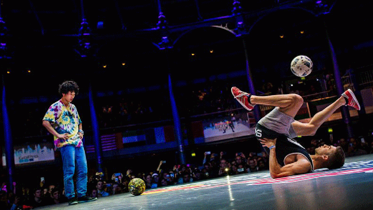 Con una espectacular exhibición, un argentino ganó el mundial de fútbol callejero