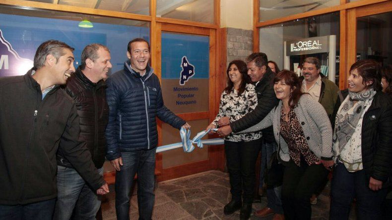 Inauguraron la nueva sede del MPN en Villa La Angostura - LMNeuquen.com (Registro)