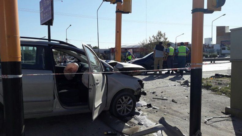 Otro choque con heridos, esta vez en Linares y Ruta 22 - LMNeuquen.com (Registro)