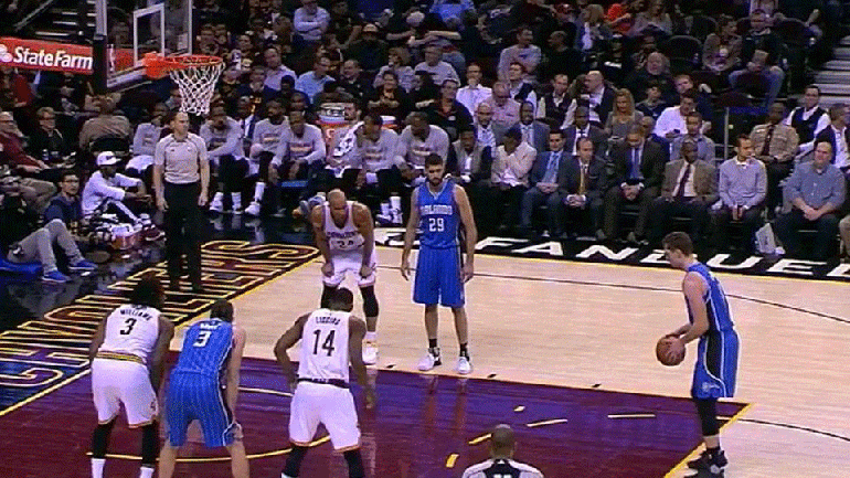 Otro argentino debutó en la NBA