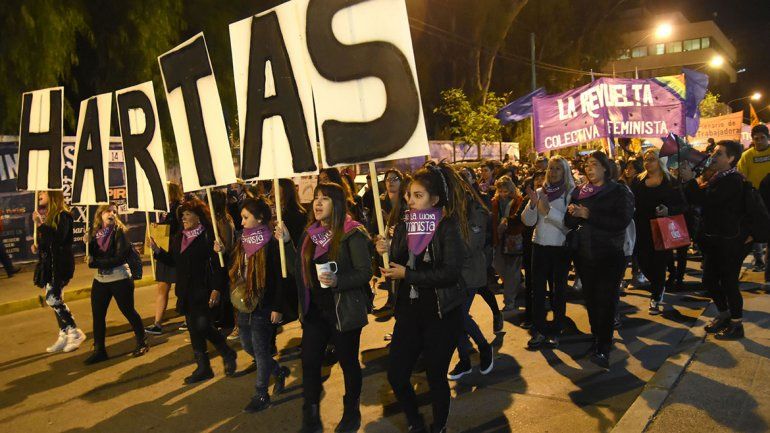 Masiva marcha en Neuquén por la muerte de Micaela