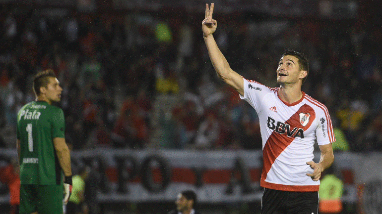 Con goles de Alario, River venció a Quilmes y estiró su buen momento