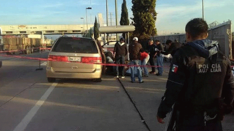 La Polícia cree que el móvil fue el robo de la camioneta en la que viajaba la familia