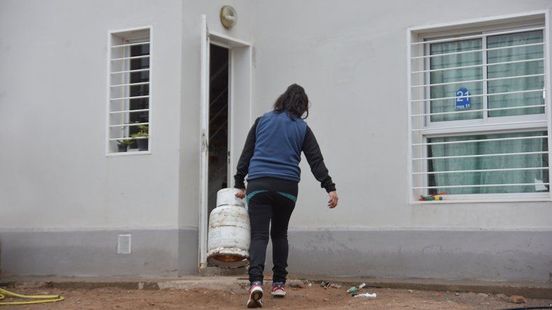 Para cocinar y calentarse, en las 127 Hectáreas deben gastar más de 500 pesos por mes en garrafas.