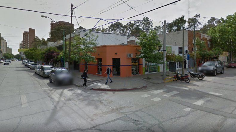 El local está ubicado en la esquina de Alderete y Buenos Aires.