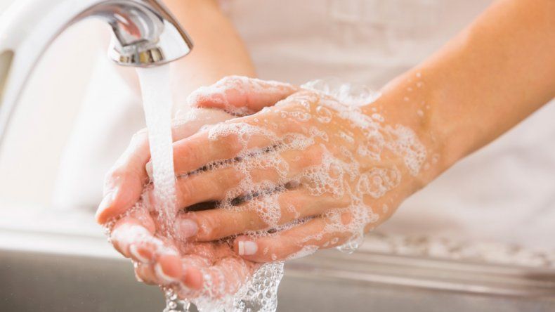 Hay que lavarse las manos con agua fría - LMNeuquen.com (Registro)
