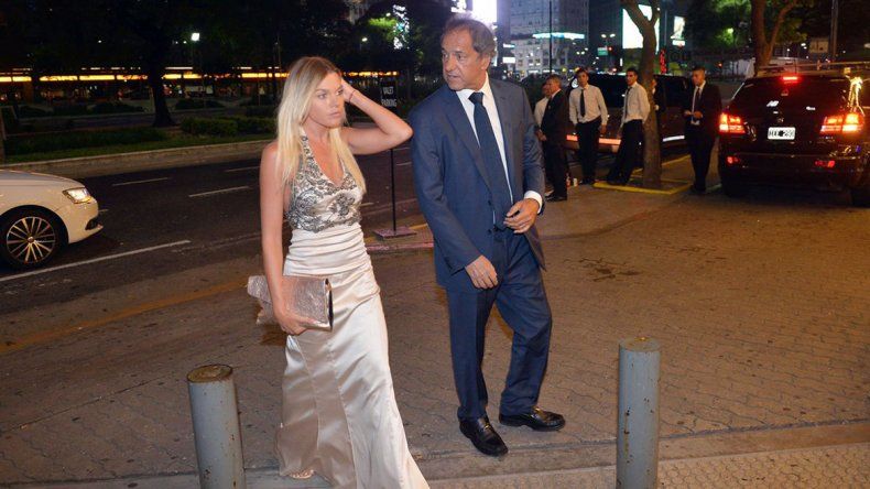 La modelo contó que el ex gobernador no le pregunta por su embarazo.