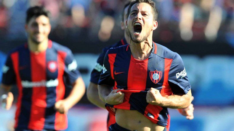 Figal, del Rojo, se expone a sanción. Lo de Blanco no pasó a mayores.