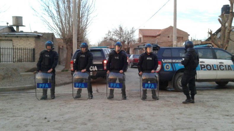 En los procedimientos realizados secuestraron dinero y cientos de dosis de cocaína, y hasta se encontró un sistema de monitoreo en un búnker narco.