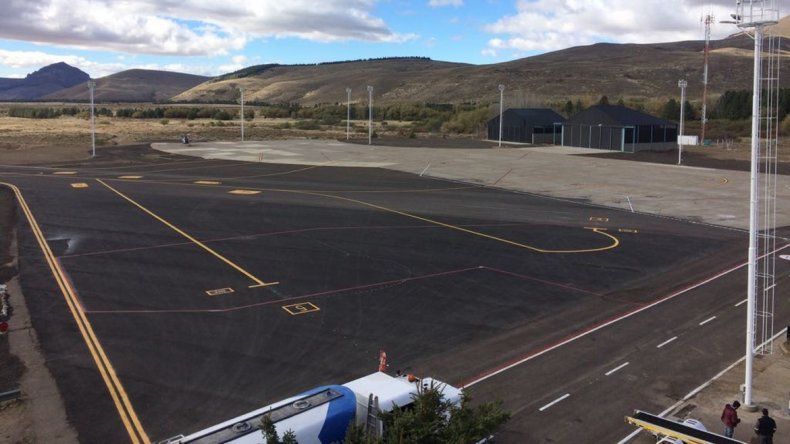 El aeropuerto de Chapelco recibe su primer vuelo nocturno