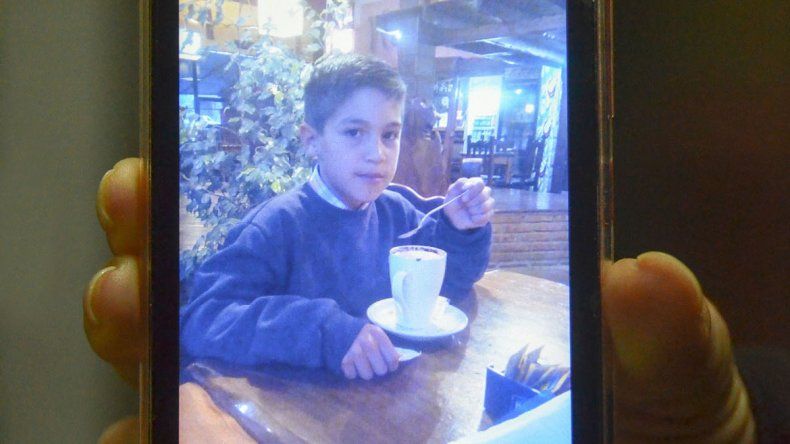 Carla, mamá de Bruno, reza por la recuperación de su niño.