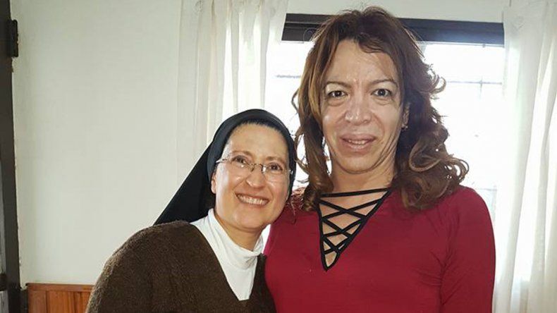 Lizy Tagliani se hizo un rato para visitar a la monja Astorga - LMNeuquen.com (Registro)