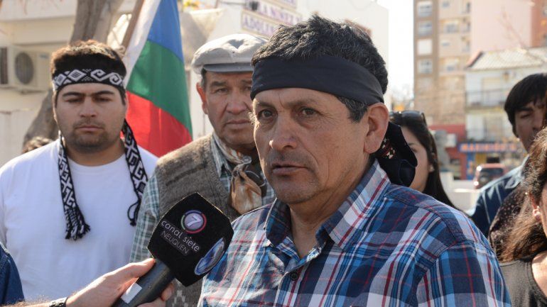 Un grupo de militantes mapuches reclamó ayer la liberación de los tres detenidos por la Justicia: Diego Rosales