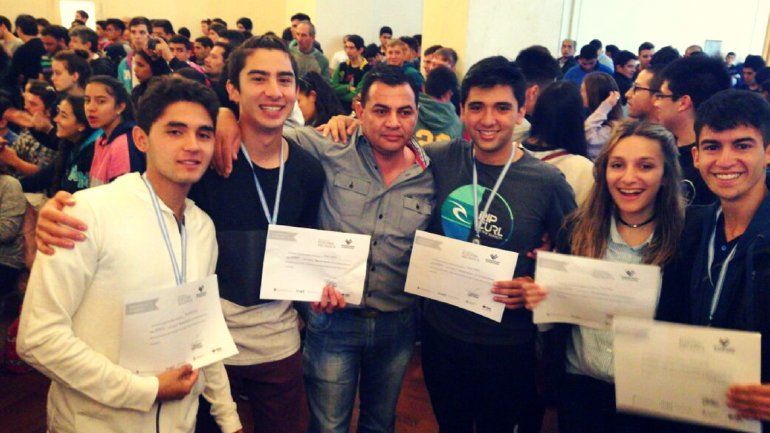 Estudiantes del EPET 8 premiados en la categoría