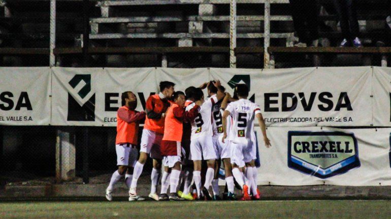 El Albinegro había arrancado arriba por el gol de Matías Sosa en el arranque del segundo, pero luego el Rojo se lo empató a través del Burrito Vázquez, un ex Roca.