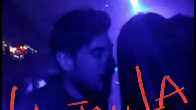 ¡Esa no es Nicole! Pese a la mala calidad, hay videos donde se ve claramente a Moyano disfrutando a pleno.