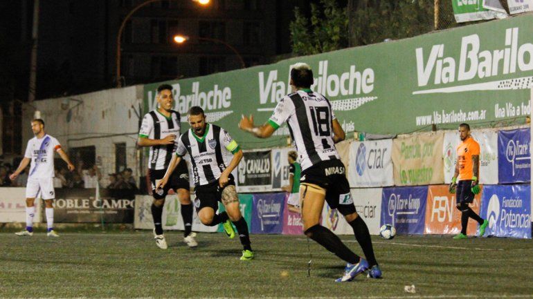 El equipo cipoleño consiguió quedarse con la victoria en el último minuto, gracias a un penal que anotó Vilce.