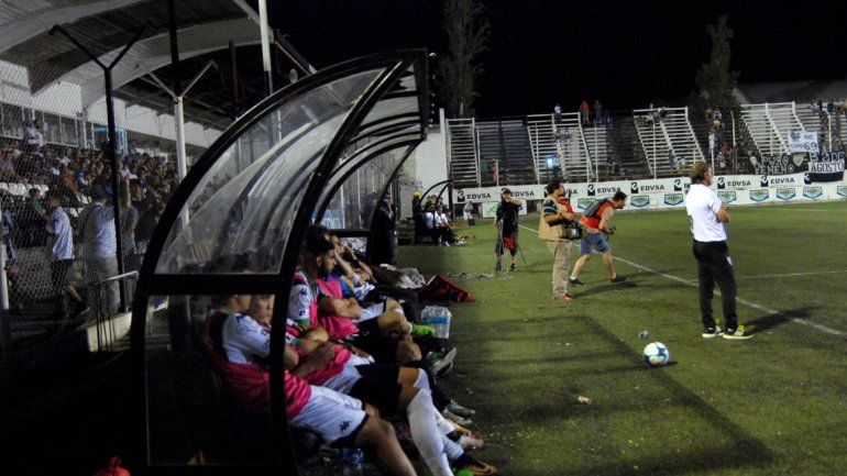 El Ruso Homann, en la cuerda floja.