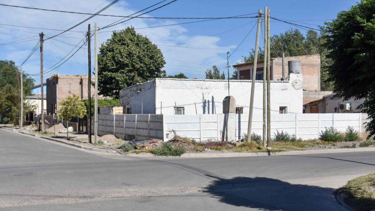 Cuatro familiares salieron en defensa de una joven y terminaron heridos