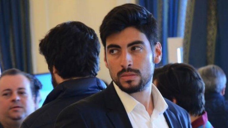 Pese a los palitos que cada tanto le tira a Nicole, Cubero fue cordial y saludó a Moyano, la pareja de su ex.