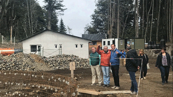 Gutiérrez recorrió diversas obras en Villa La Angostura