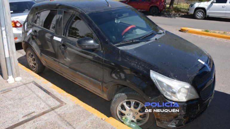 Tras el operativo, también se secuestraron tres autos.