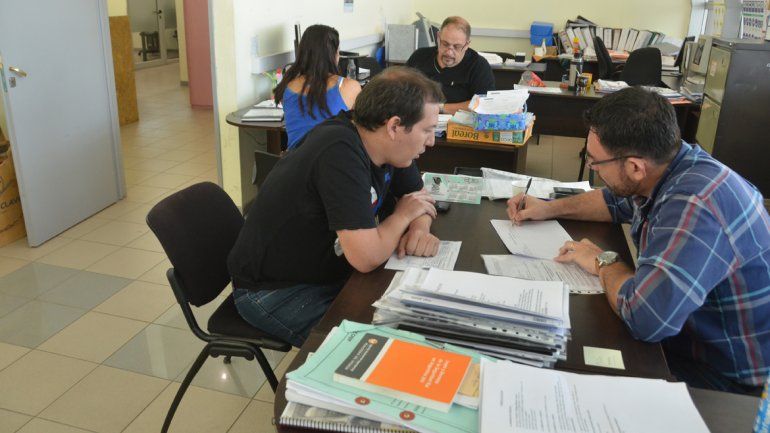 Ayer fue el primer día para presentarse al puesto de inspectores de tránsito.