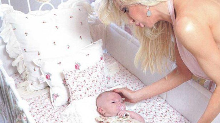 Luciana Salazar mostró a su hija Matilda y su lujosa habitación. Contó que la viste con ropa de grandes marcas.