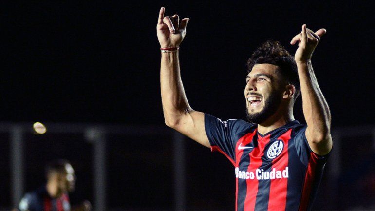 Pratto, figura de River, y Gudiño, volante con gol en San Lorenzo. Gran partido en el Monumental.