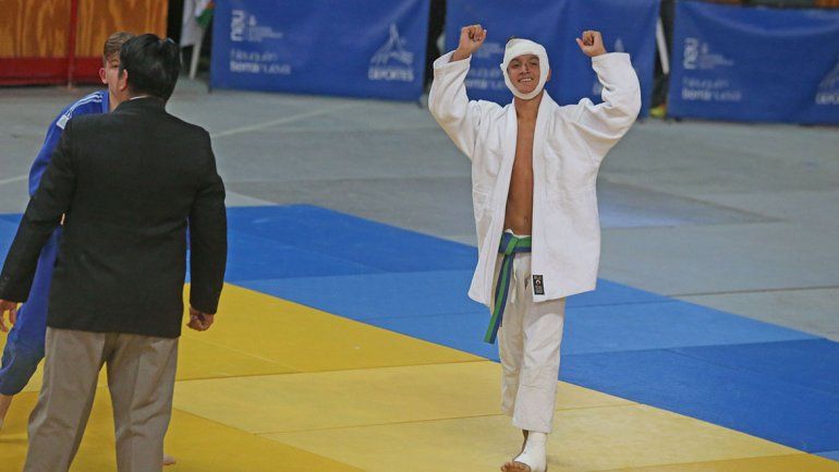 Días antes de llevarse el bronce, Joaquín Troncoso tuvo un accidente de motos. Igual peleó como un gladiador.