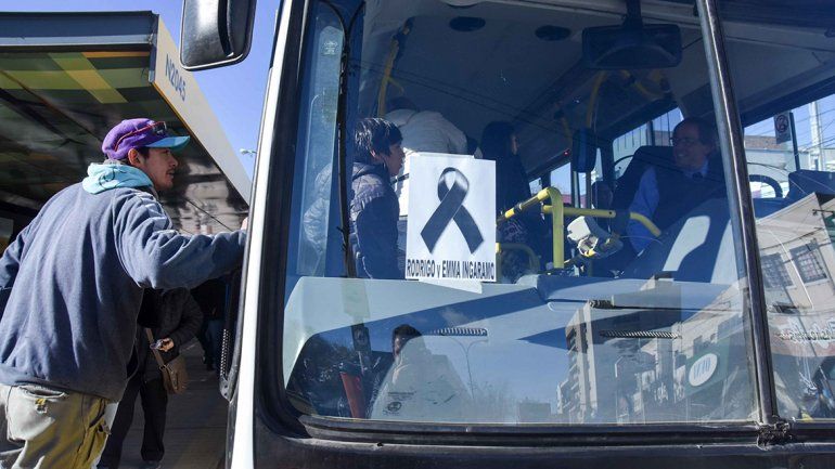 Los colectivos de Neuquén recordaron a Rodrigo Ingaramo y su hija Emma, hijo y nieta del dueño de Autobuses Santa Fe.