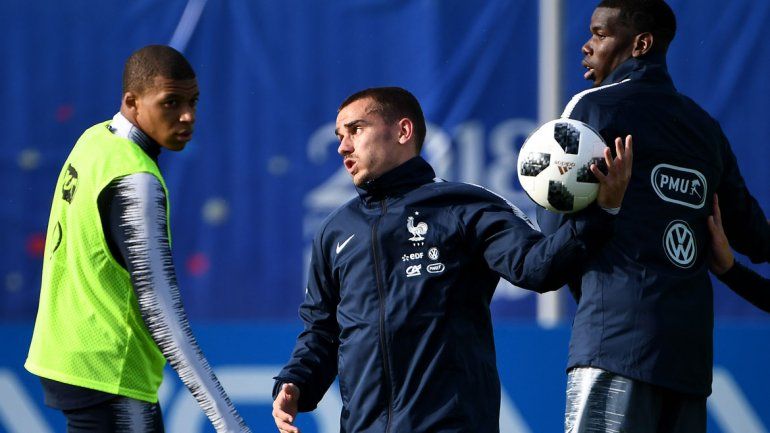 Francia, con Griezmann, también se anota.