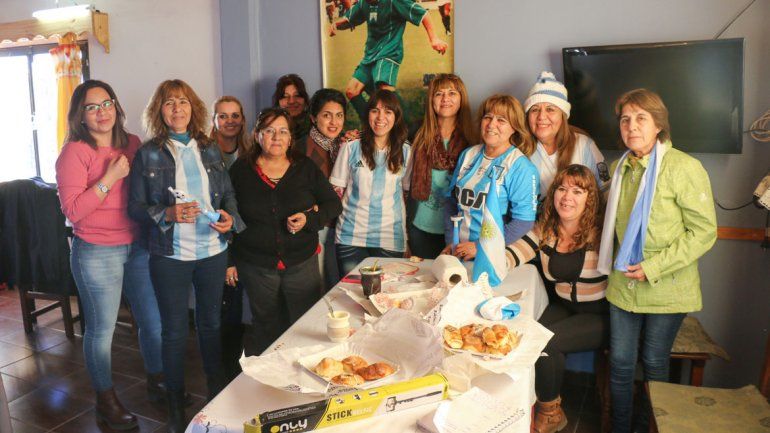 El neuquino tuvo un buen papel tanto en el ataque como en la defensa en su debut mundialista.