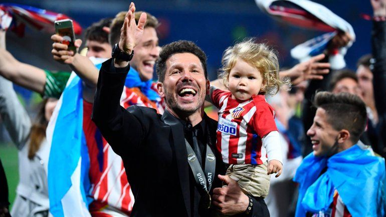 Los candidatos naturales a reemplazarlo si se va. Diego Simeone es el soñado, pero suena utópico que se vaya del Atlético luego de que le retengan a Griezmann. Marcelo Gallardo, de River, otro que hizo méritos.