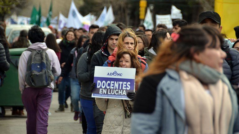 La paritaria docente pasó ayer a un nuevo cuarto intermedio para el viernes a las 10.