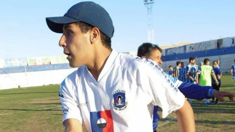 Imágenes exclusivas de la barbarie del sábado en el Gigante. Batalla campal y piedrazos en una tarde de furia.