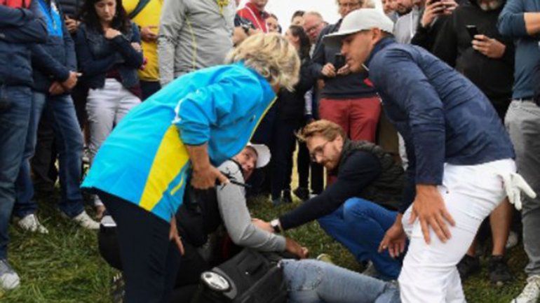 Corine Remande recibió el impacto de la pelota que viajaba a una velocidad de 240 km/h. Se quejó por la falta de atención en el lugar.